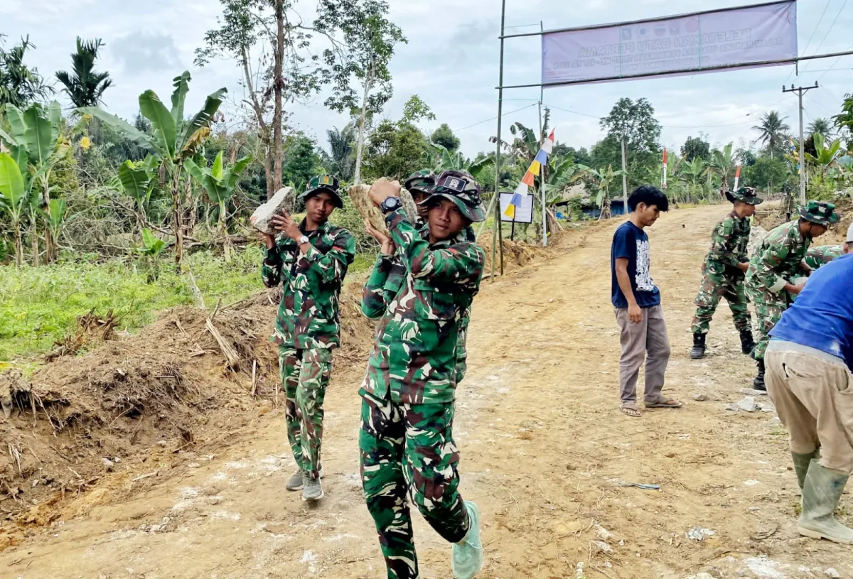 Satgas TMMD ke-127 Percepat Pembangunan Jalan di Nagori Bahapal