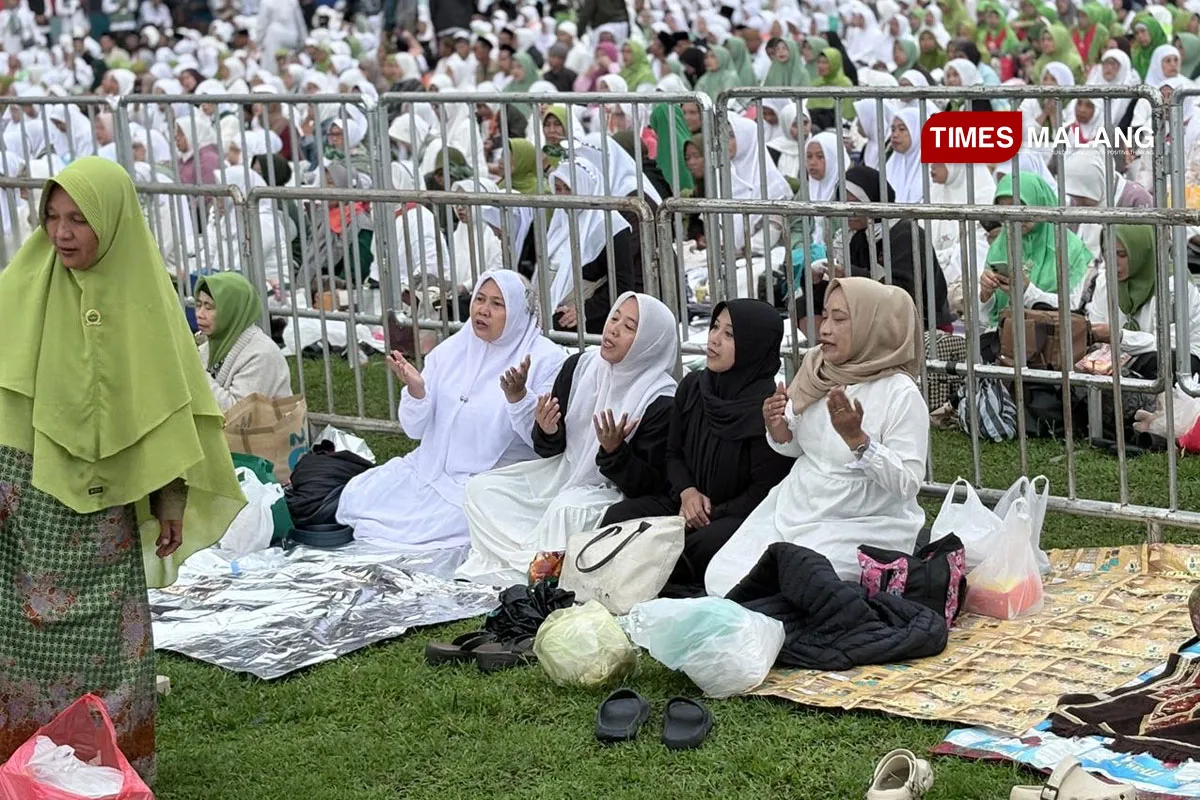 Puncak Resepsi 1 Abad NU Dimulai dengan Lantunan Shalawat di Stadion Gajayana