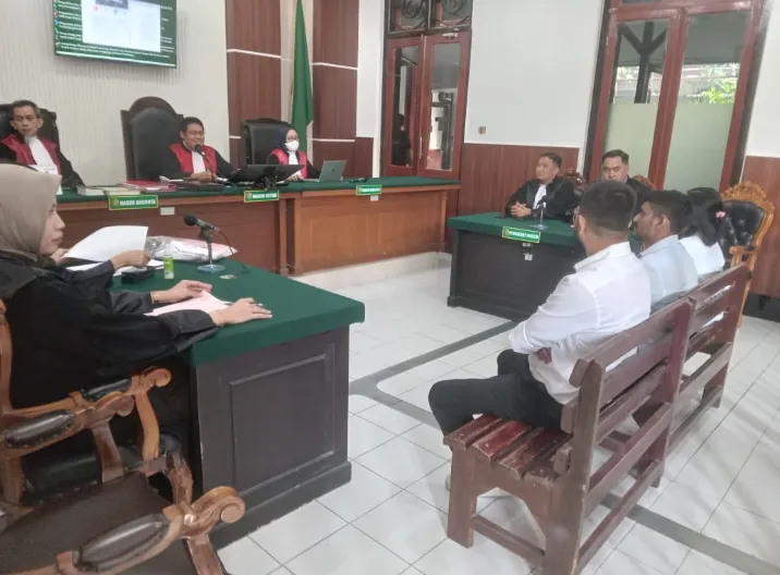 Penolakan Eksepsi Terdakwa Kasus Perdagangan Orang di PN Surabaya