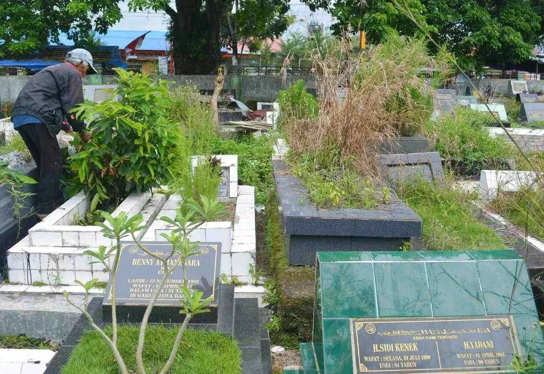 Warga Padang Urus Tunggakan Retribusi Makam Jelang Ramadan