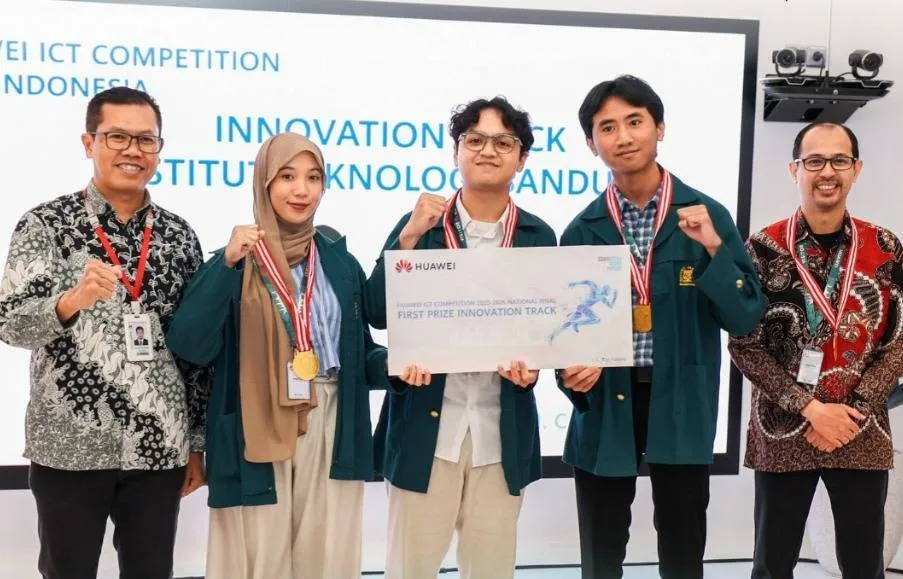 Tim Hawkeye ITB Raih Juara 1 Nasional dalam Huawei ICT Competition