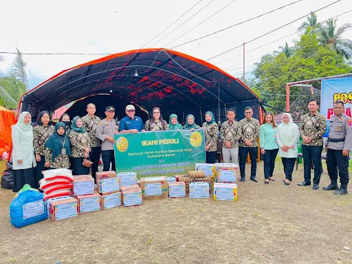 Hakim Padang Panjang Salurkan Bantuan untuk Korban Bencana Alam