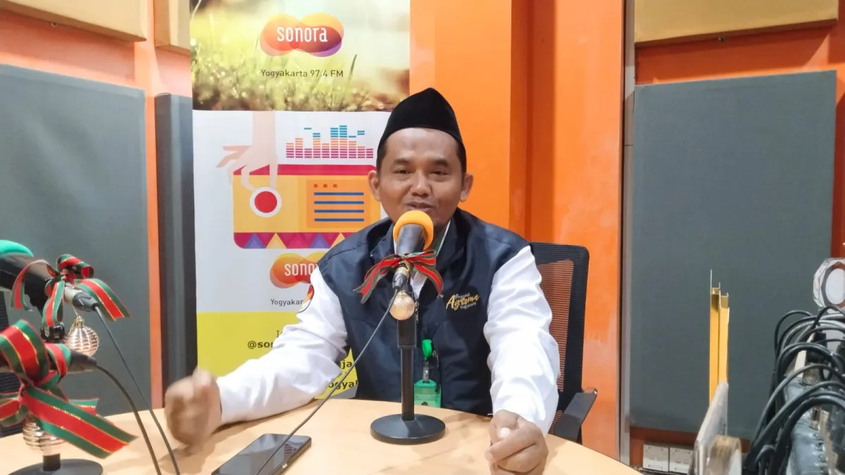 Penyuluh Agama KUA Wirobrajan Bahas Keutamaan Bulan Rajab di Sonora FM