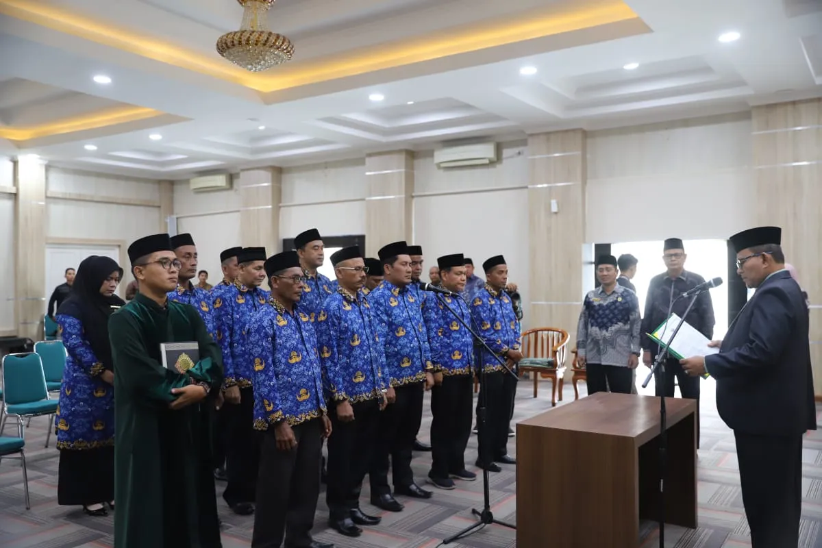 Kakanwil Kemenag Aceh Lantik 14 Pejabat Baru, Tekankan Amanah dan Koordinasi