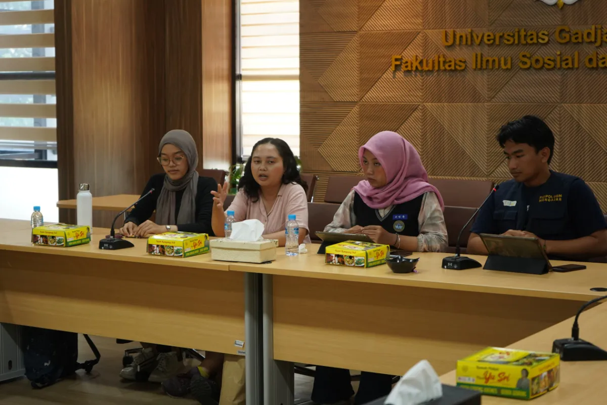 Relawan Mahasiswa UGM Tingkatkan Literasi Anak Penyintas Bencana di Aceh
