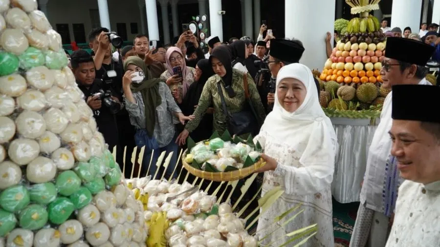 Gubernur Khofifah Resmikan Toilet Difabel di Masjid Al-Akbar Surabaya