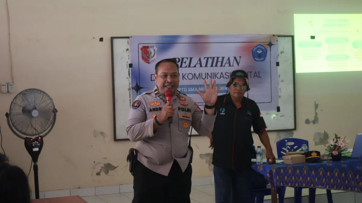 Pelatihan Desain Komunikasi Digital di SMA N 3 Merauke Fokus pada UU ITE