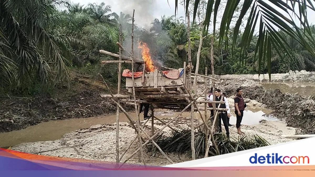 Polres Kuansing Musnahkan Alat PETI di Tiga Desa