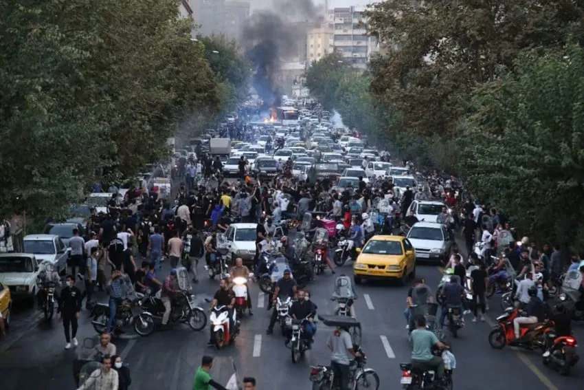 Dampak Sanksi AS Terhadap Ekonomi dan Kehidupan Rakyat Iran