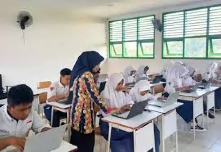 Kemensos Luncurkan 16.000 Laptop untuk Transformasi Digital Sekolah Rakyat