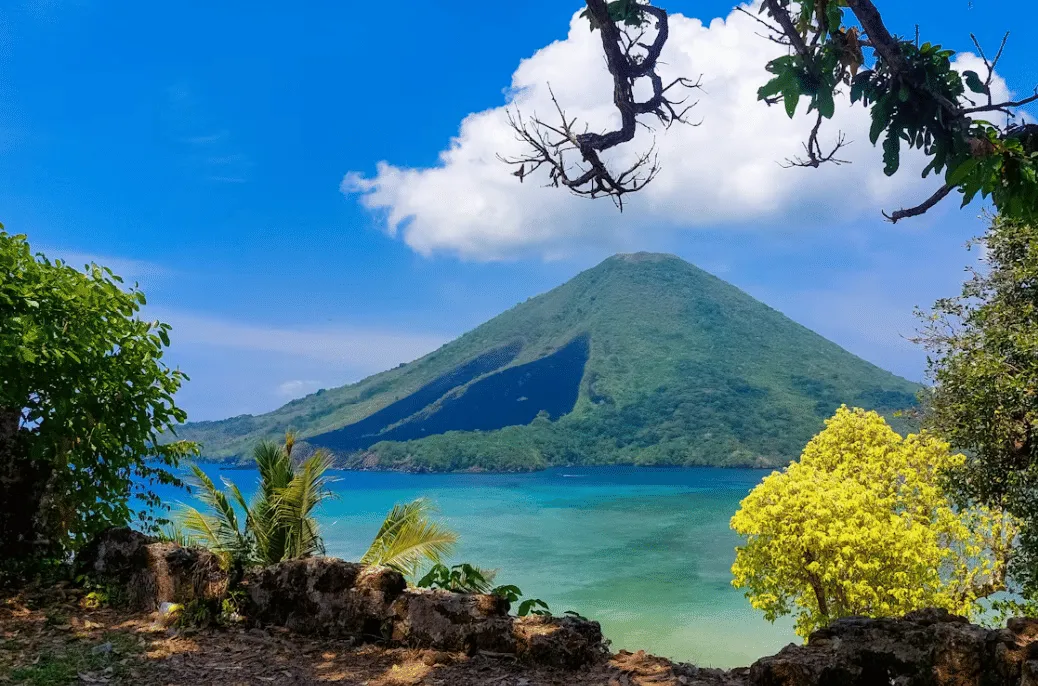 Pesona 6 Destinasi Wisata Kelas Dunia di Indonesia Timur