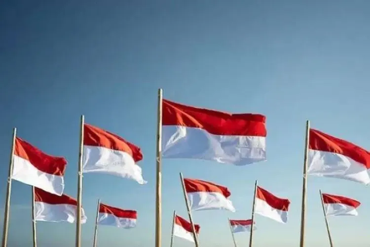 Pengibaran Bendera Merah Putih Rayakan HUT ke-80 RI di Tengah Budaya Pop