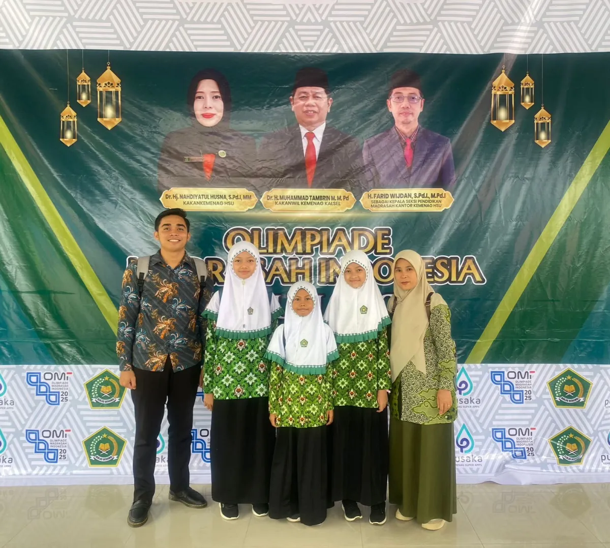 Enam Siswa MIN 2 HSU Dukung Indonesia di Olimpiade Matematika 2025