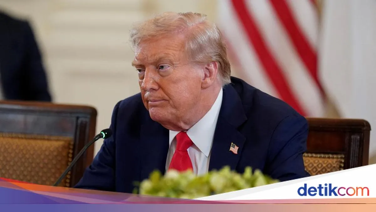 Trump Pertimbangkan Kirim Kapal Induk Kedua ke Timur Tengah di Tengah Ketegangan dengan Iran