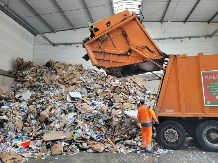 Lima Perusahaan Tiongkok Siap Berpartisipasi dalam Proyek Waste-to-Energy di Indonesia