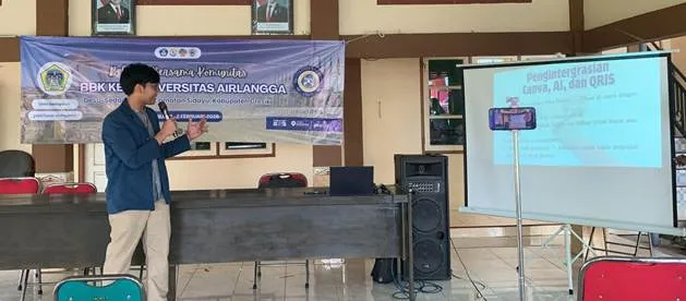 Mahasiswa UNAIR Latih UMKM Desa Sedagaran dalam Digitalisasi Melalui Program SEMEDI
