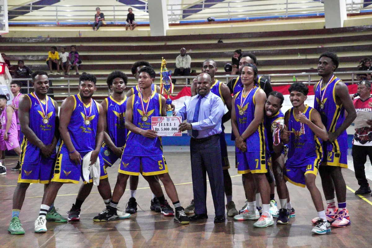 Bupati Jayapura Tutup Turnamen Basket, Ajak Atlet Tingkatkan Prestasi