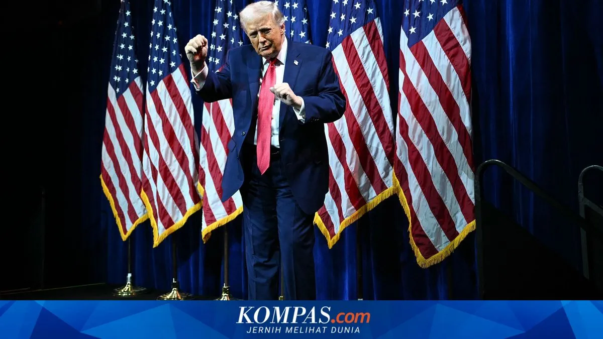 Trump Janjikan Cek Rp 33 Juta untuk Warga AS, Namun Belum Jelas Kapan Diberikan