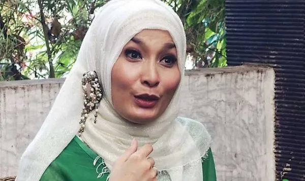 Arzeti Bilbina: Fokus di Politik, Tak Rindu Dunia Artis