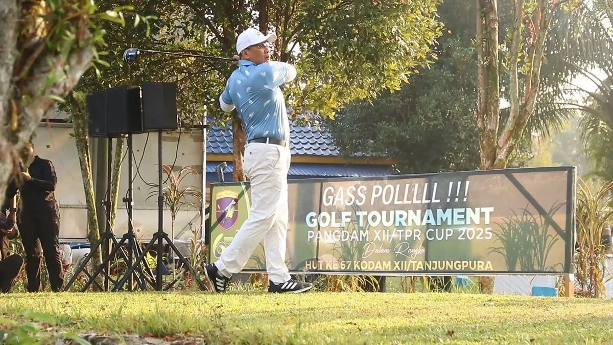 Pembukaan Turnamen Golf Pangdam Cup 2025 oleh Mayjen TNI Jamallulael di Pontianak