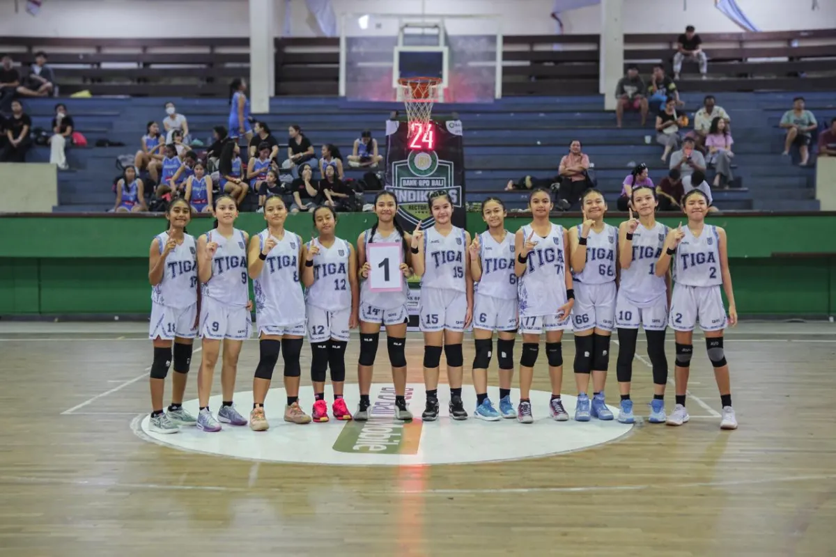 Tim Basket Putri SMPN 3 Denpasar Menang di PORJAR 2025