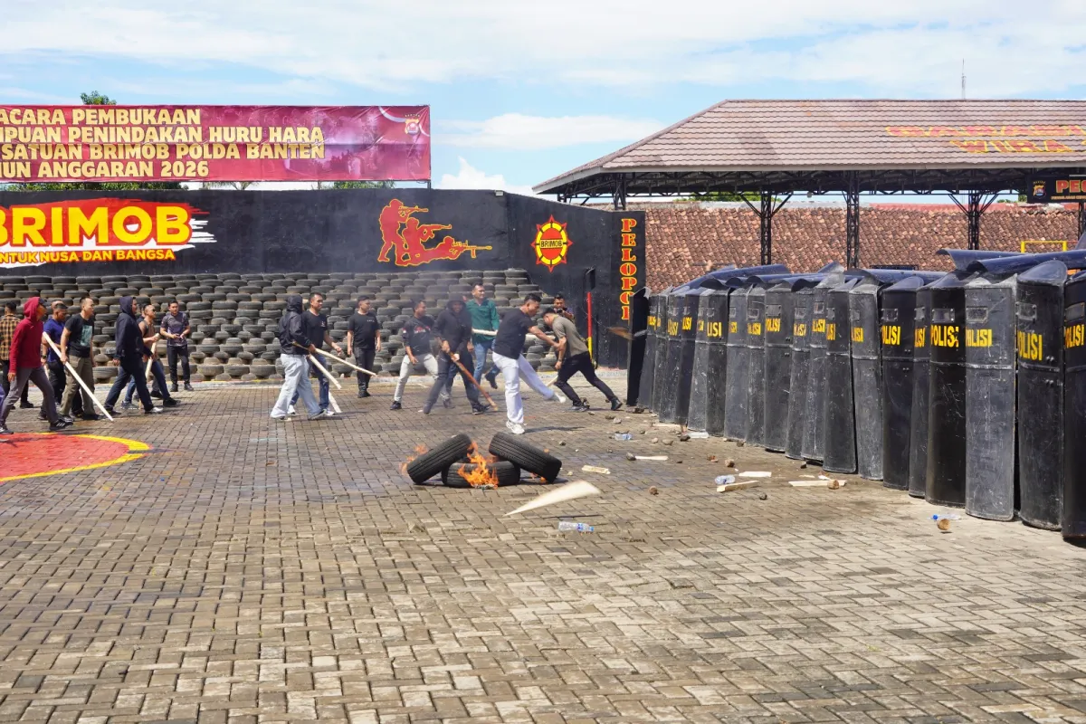 Satbrimob Polda Banten Gelar Latihan Penanganan Huru-Hara untuk Tingkatkan Kesiapsiagaan