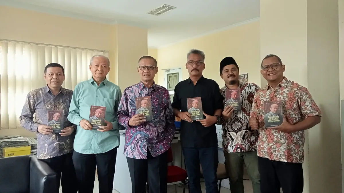 Kunjungan Tokoh Persyarikatan Warnai Pagi di Ruang Redaksi Suara Muhammadiyah