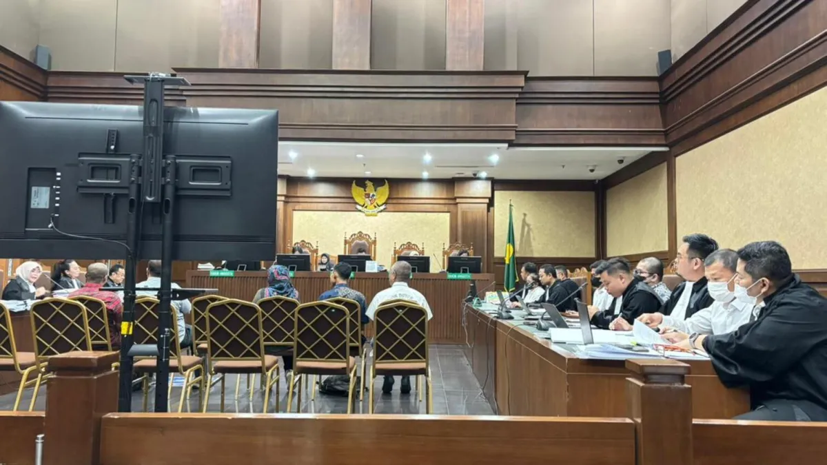Sidang Korupsi Kredit Fiktif Bank Jatim: Saksi Dihadirkan, Keterangan Ditolak