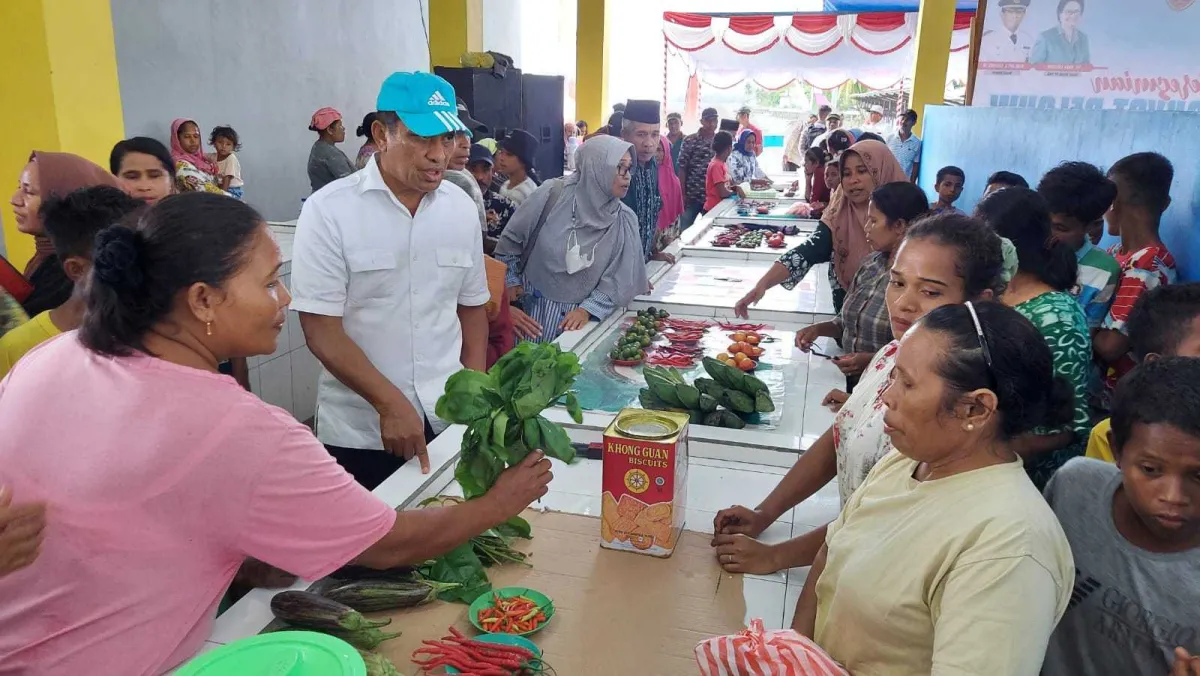 Peresmian Pasar Pelauw oleh Bupati Maluku Tengah