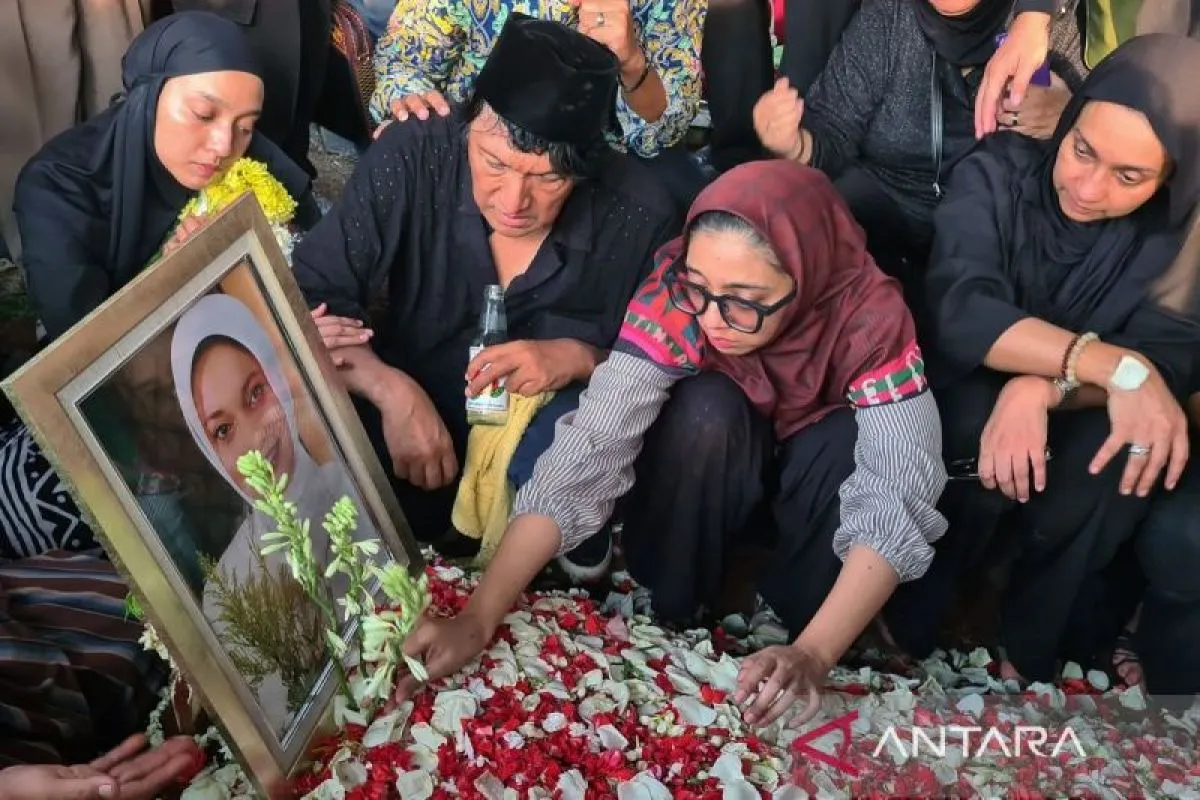 Duka Selebriti: Sejumlah Artis Indonesia Meninggal Dunia di 2024