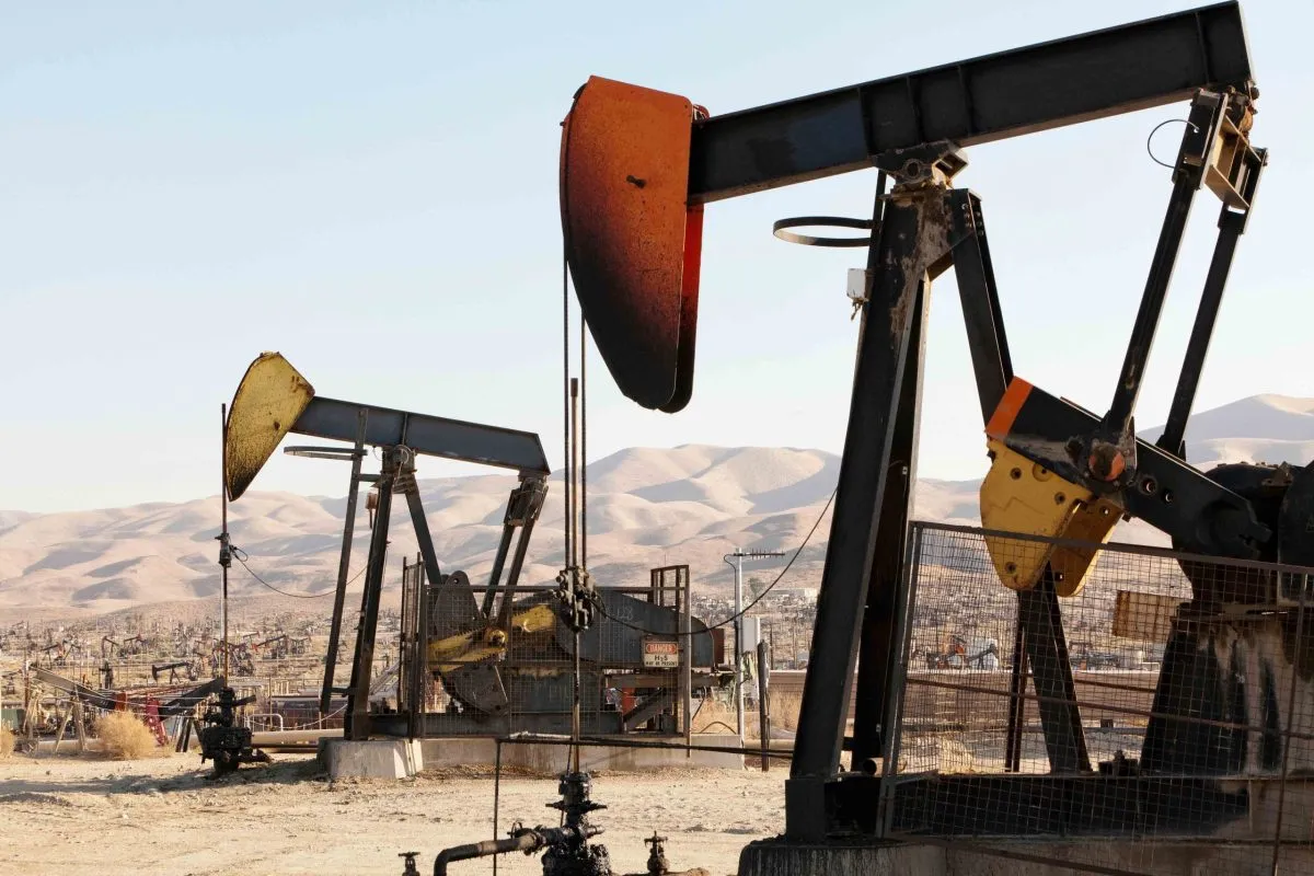 Harga Minyak Mentah Terkoreksi di Asia seiring Meredanya Ketegangan Geopolitik