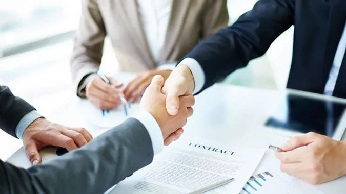 Modern Internasional Tbk Jalin Kerja Sama Strategis dengan PT Dirgantara Indonesia dan Genertec