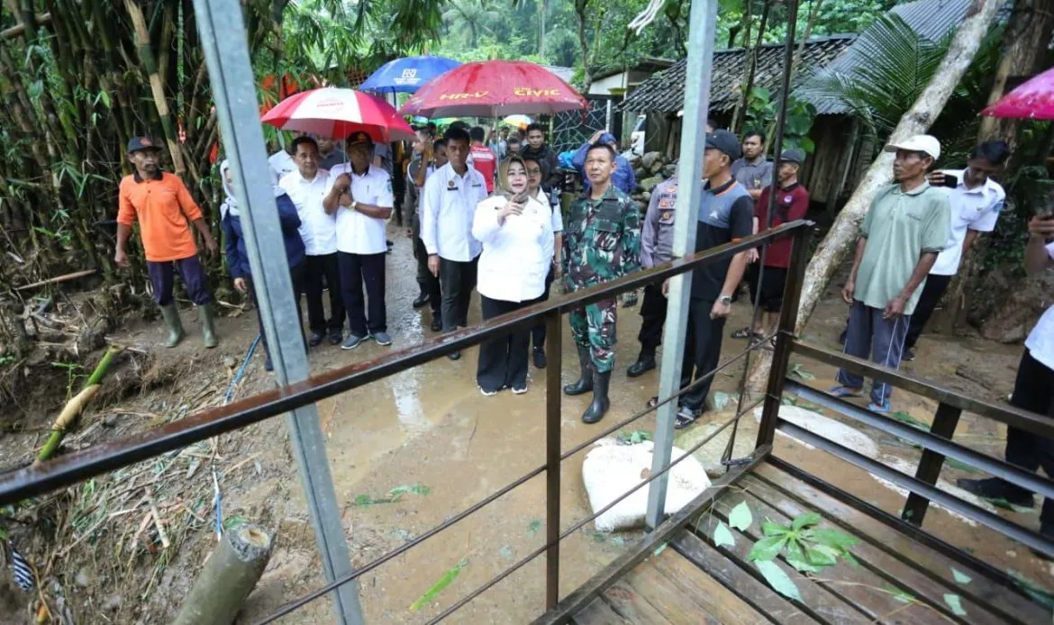 Kementerian PU Siap Bangun Jembatan Penghubung Ngrayun-Panggul Pasca Kerusakan