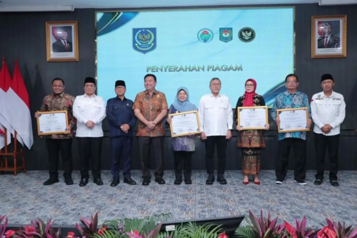 Bupati Serang Raih Penghargaan Berkat Sinergi dengan Pemerintah Desa