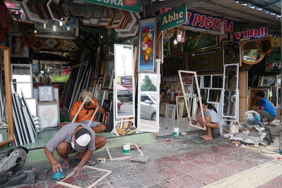Sentra Pigura Sagan: Mengukir Kenangan di Jalan Colombo dengan Harapan Ramadan