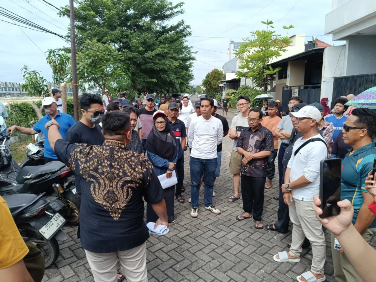 Warga Keputih Surabaya Tolak Pembangunan Jembatan yang Diduga Menyebabkan Banjir