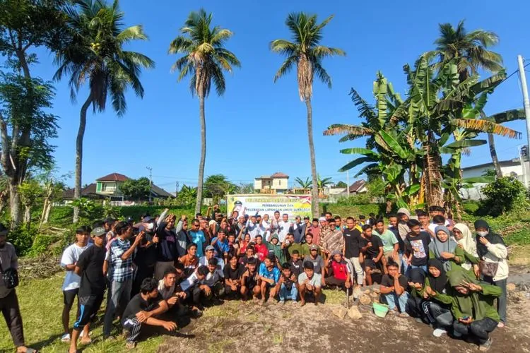 Pembangunan Lapangan Berstandar Nasional di Desa Suralaga Dimulai