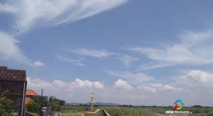 Pembangunan Tanggul Parapet Kali Lamong di Desa Jono Dilanjutkan