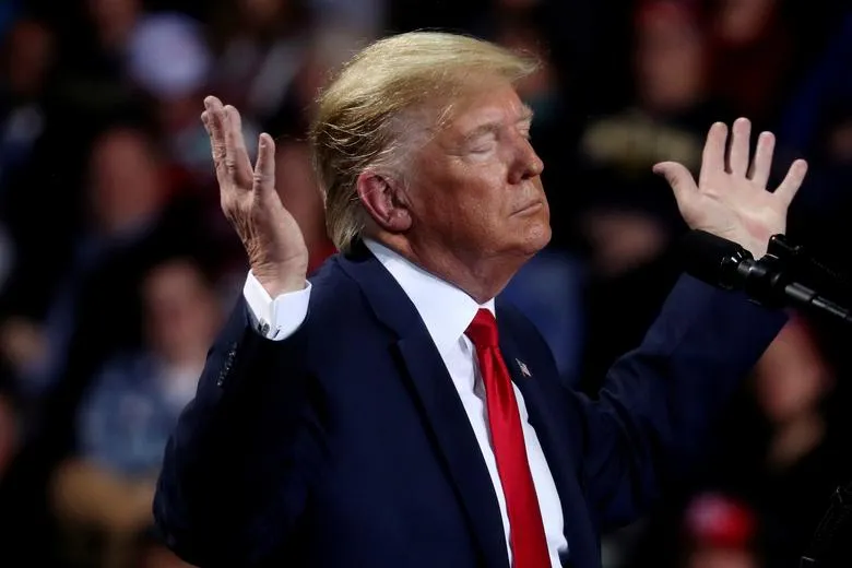 Trump Tolak Minta Maaf atas Video Kontroversial tentang Keluarga Obama