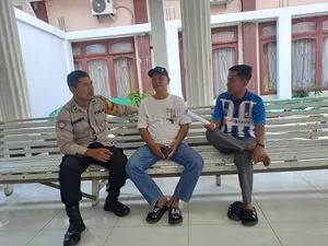 Bhabinkamtibmas Loktuan Perkuat Peran RT Tangkal Isu Kriminal di Media Sosial