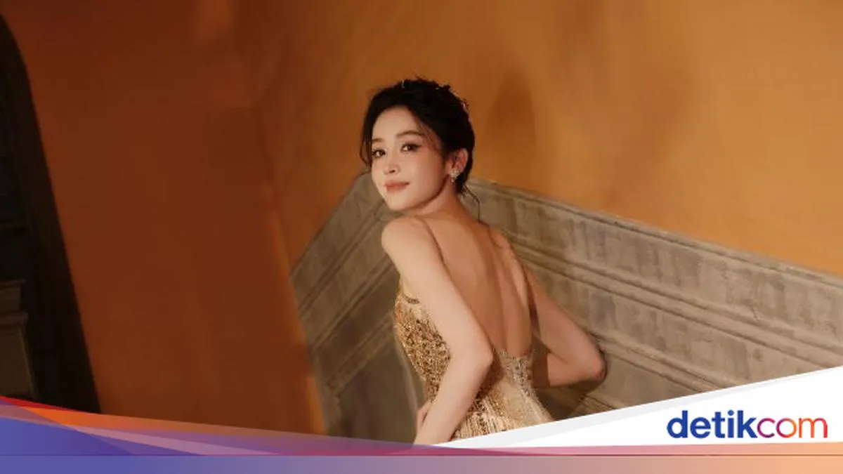 Guli Nazha Sukses Terima Penghargaan di Weibo Night 2026 Meski Terjatuh