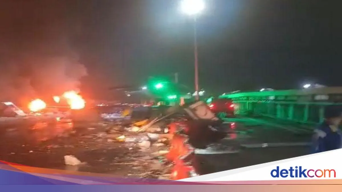 Kecelakaan Beruntun di Gerbang Tol Ciawi, Enam Nyawa Melayang