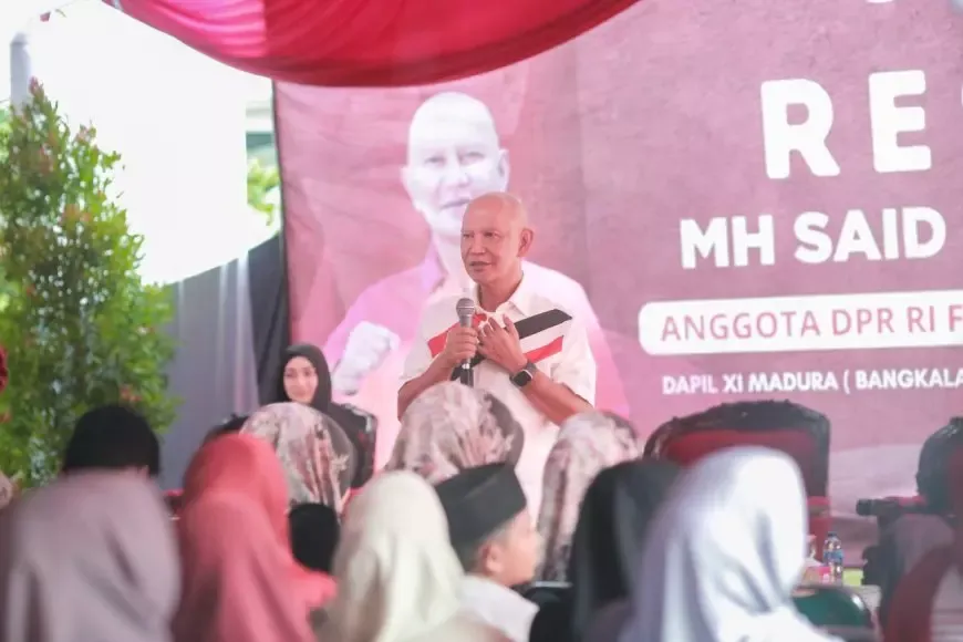 Said Abdullah Salurkan Modal UMKM dan Bantuan untuk Musala di Sumenep