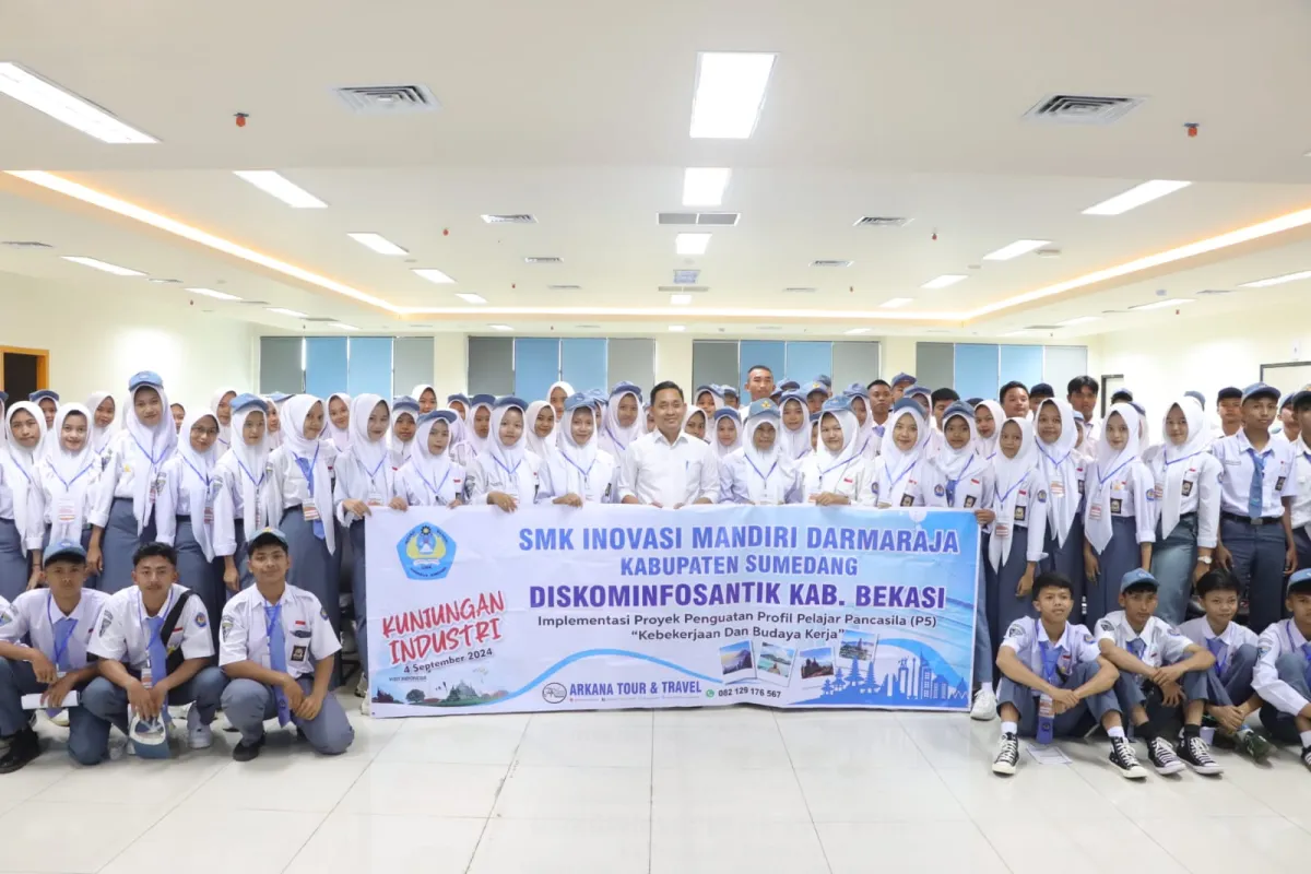 Kunjungan Industri: Siswa SMK Inovasi Mandiri Sumedang Pelajari Teknologi Informasi di Diskominfosantik Bekasi