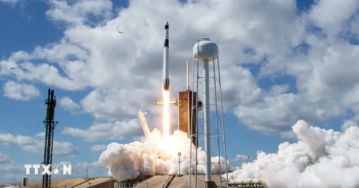 FAA Izinkan Falcon 9 SpaceX Beroperasi Usai Penyelidikan Insiden