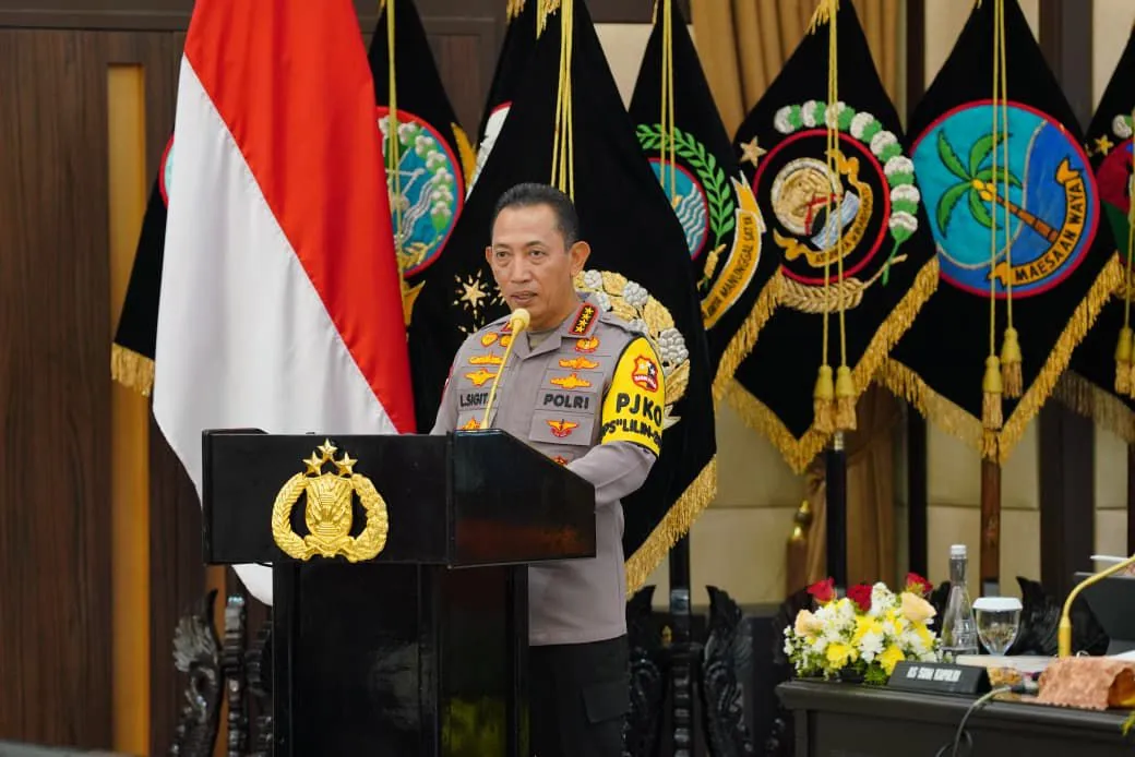 Kapolri Ajak Polri Tingkatkan Kepedulian Sosial di Bulan Ramadan