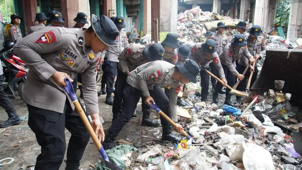 Kapolda Metro Jaya Dorong Budaya Kebersihan Melalui Gerakan 'Bang Jasri'