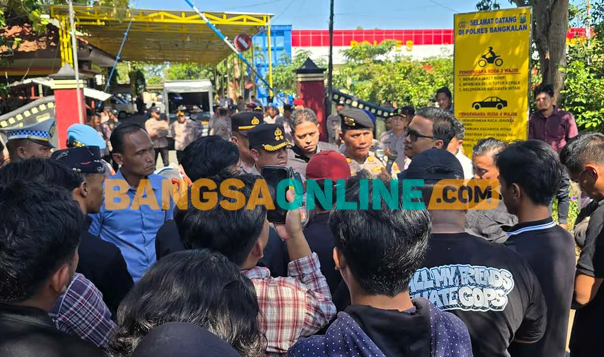 Pemuda Bangkalan Gelar Aksi Protes Tuntut Kapolres Mundur
