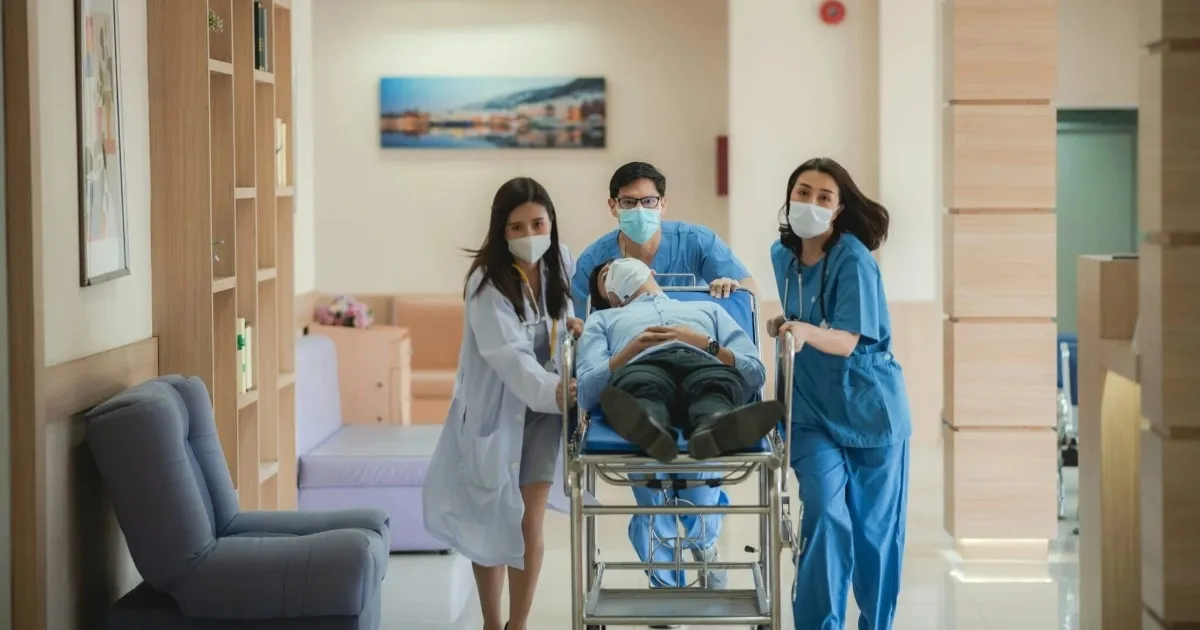 Ibu dan Anak Turis Rusia Sembuh Setelah Perawatan Intensif di Vietnam