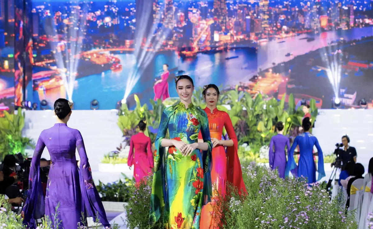 London Ao Dai Fashion Week 2026: Memperkenalkan Warisan Budaya Vietnam ke Dunia
